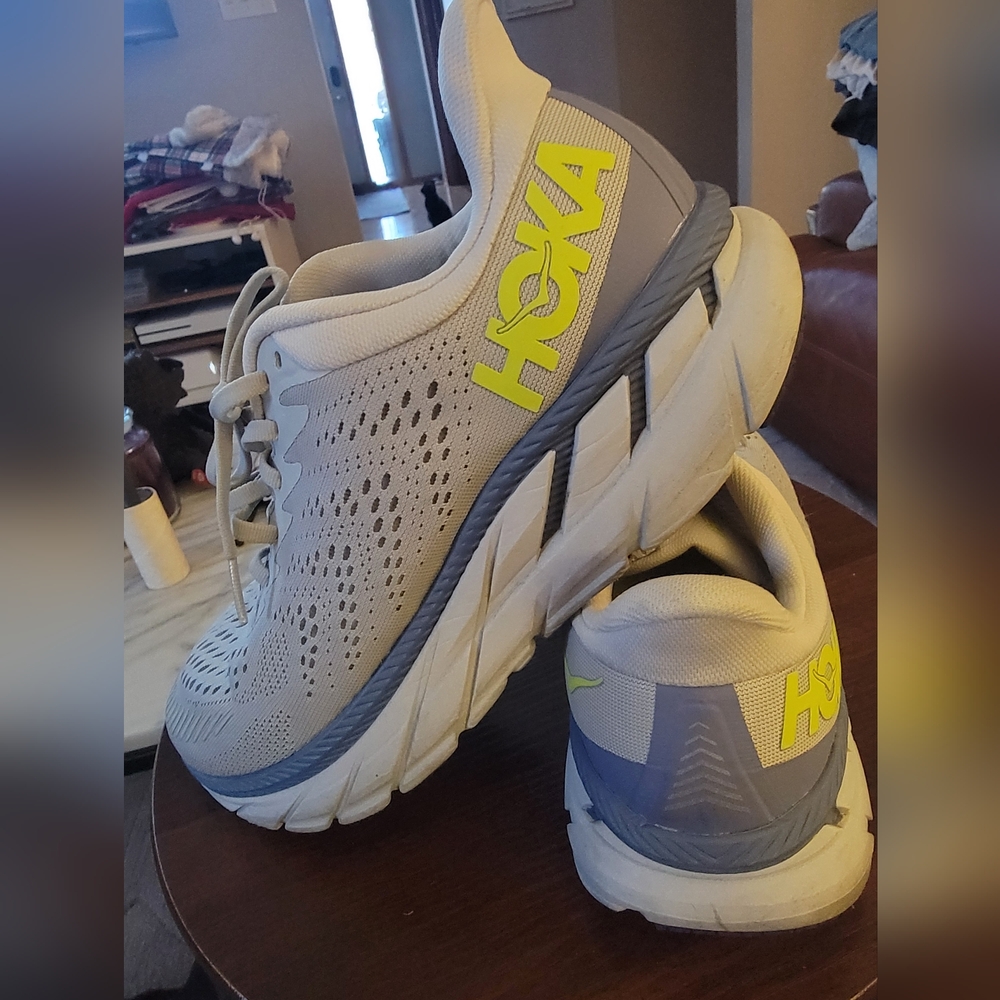 Hoka One One Clifton 7 womens Size 10